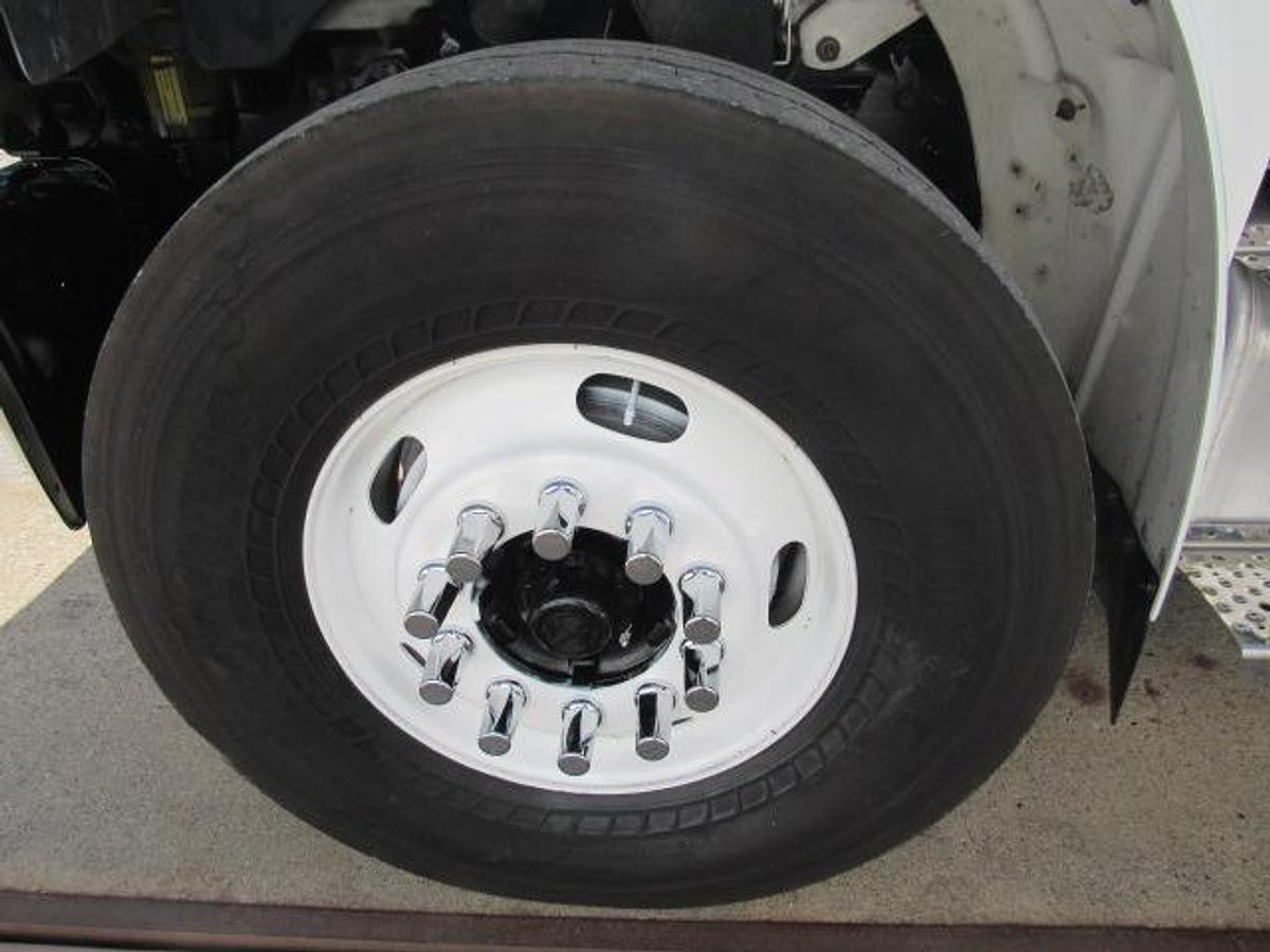 Used 2022 Freightliner M2 106