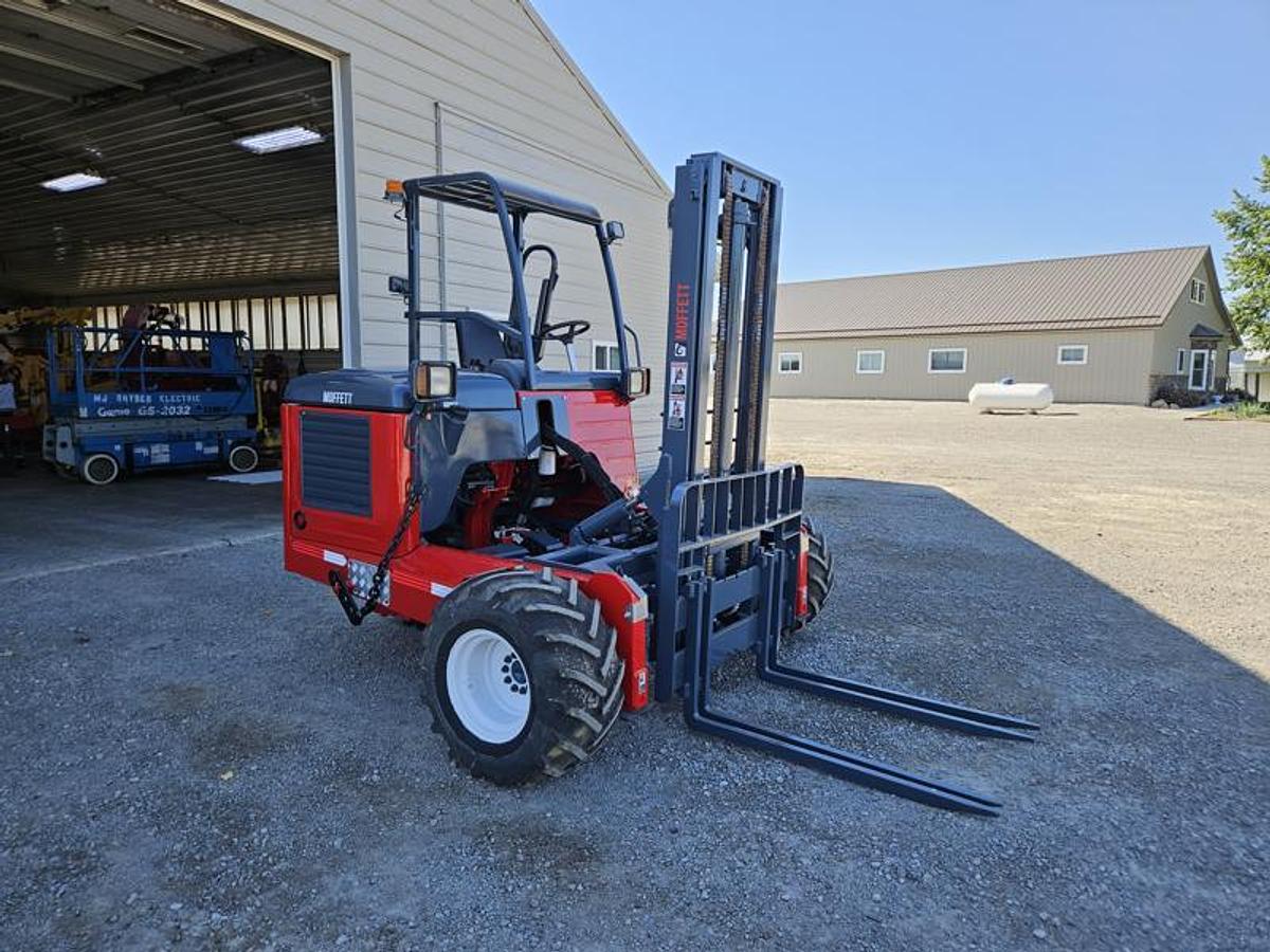 Used 2014 Moffett M55