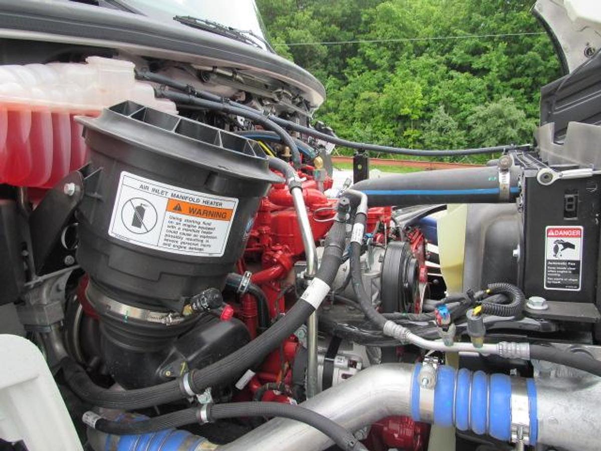 Used 2027 Freightliner M2 106