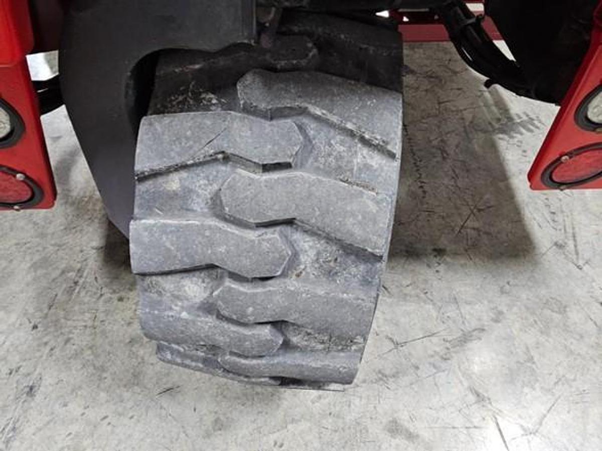 Used 2015 Moffett M8 55.4  4 Way