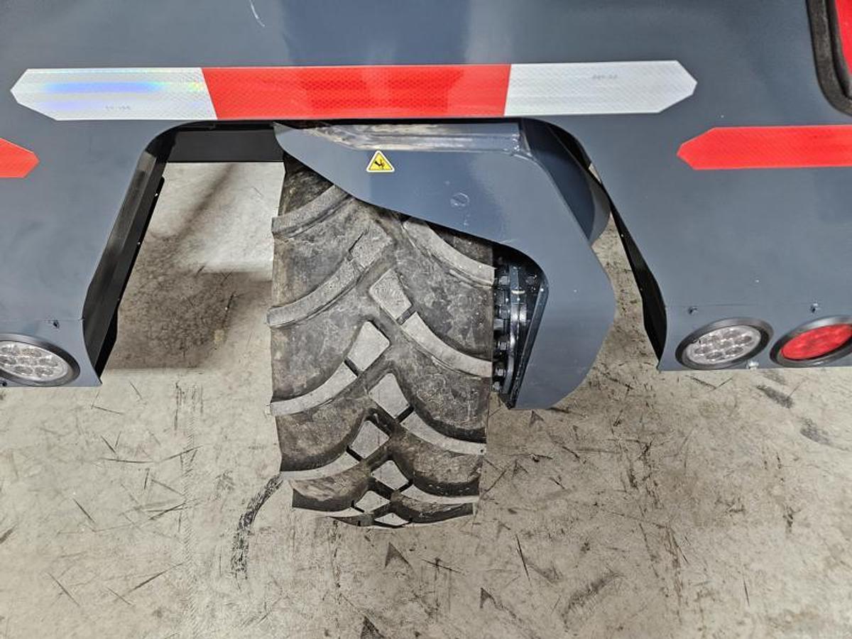 Used 2018 LOADMAC 825.4P   4 Way Forklift w/Extended Reach