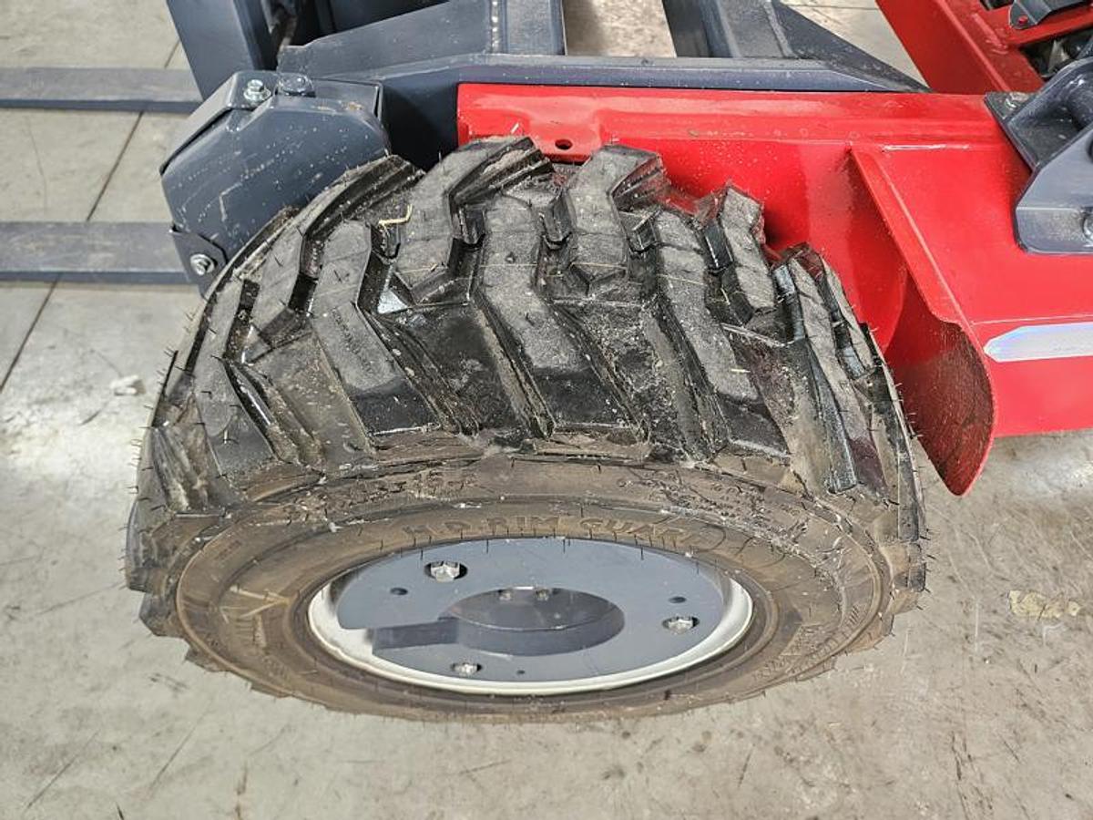 Used 2013  Moffett M 55.4  4 Way