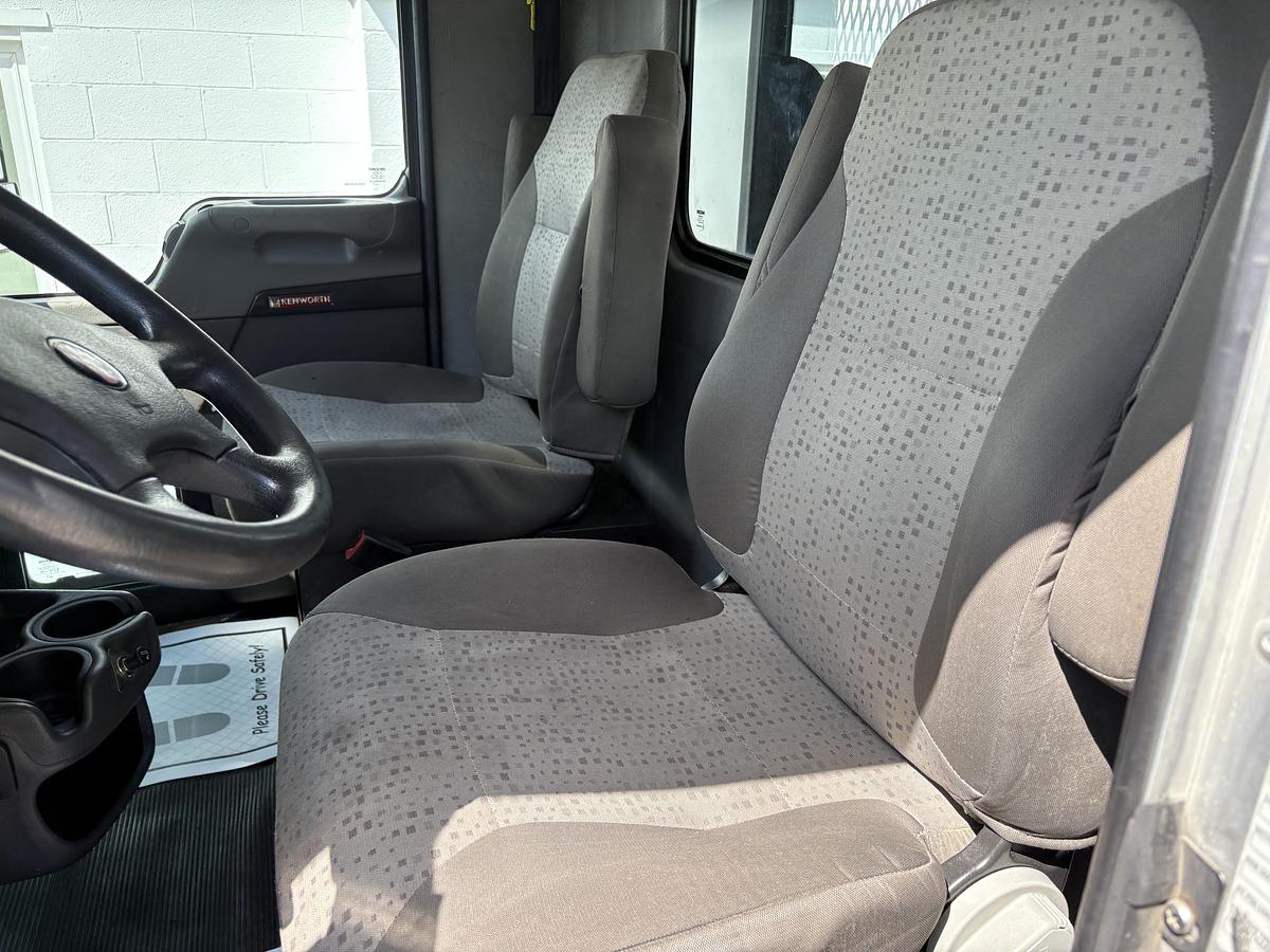 Used 2020 Kenworth T370 Flatbed Truck