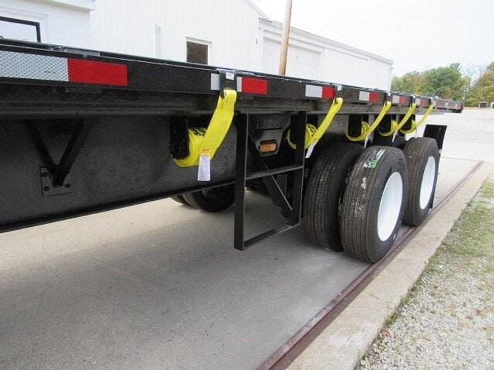 Used 2013 Great Dane Trailers 36' 6" X 102" Flatbed Moffett Trailer