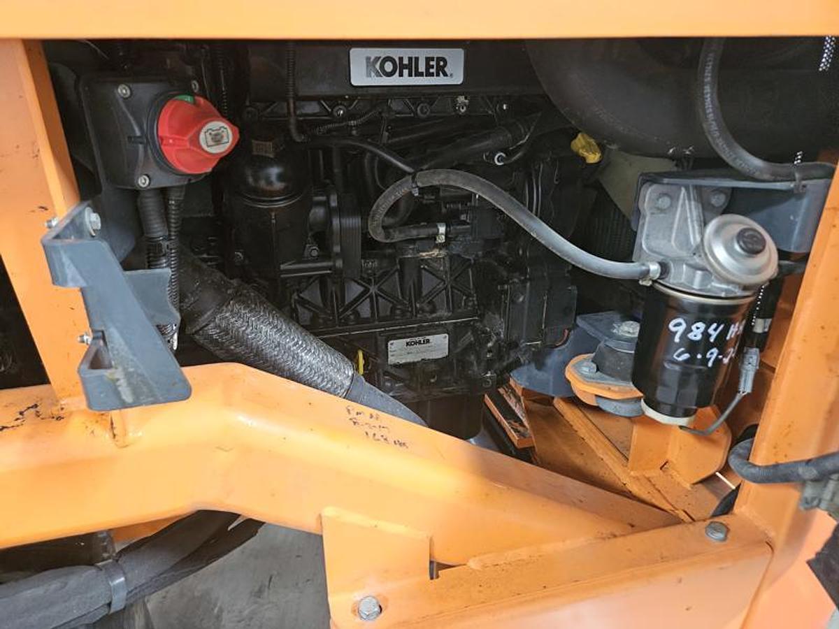 Used 2016 Moffett M8 55.3