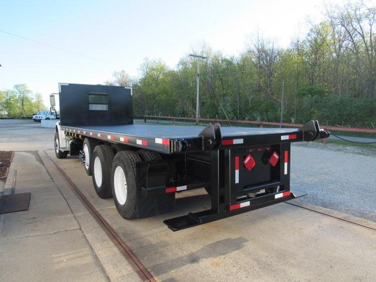 Used 2022 Freightliner M2 106