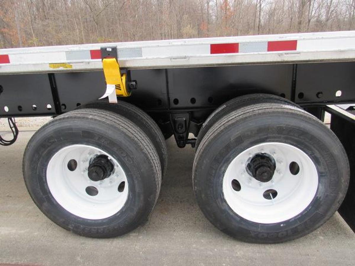 Used 2014 Great Dane Trailers 48' X 102" Aluminum Combo Flatbed Moffett Trailer