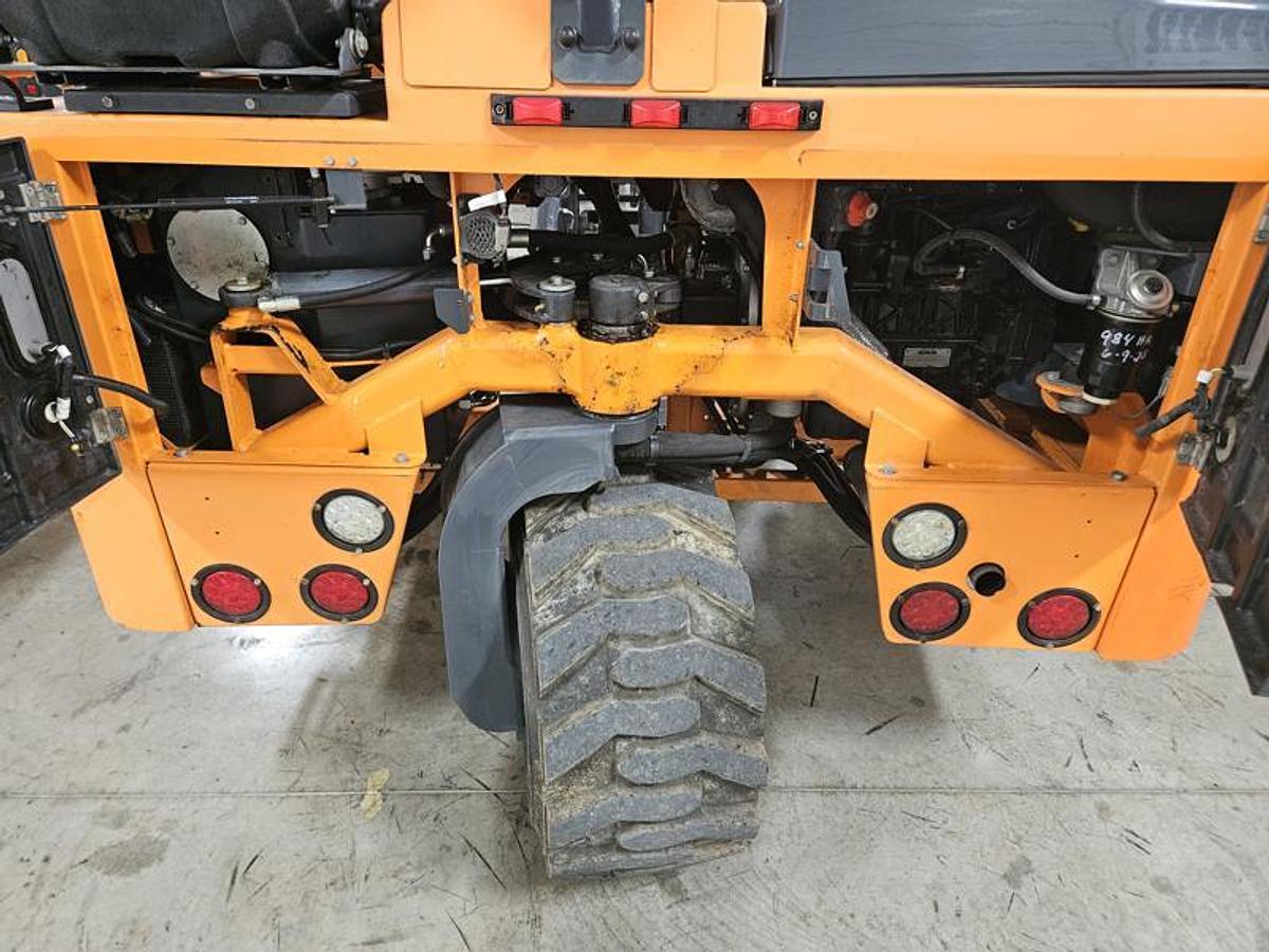 Used 2016 Moffett M8 55.3