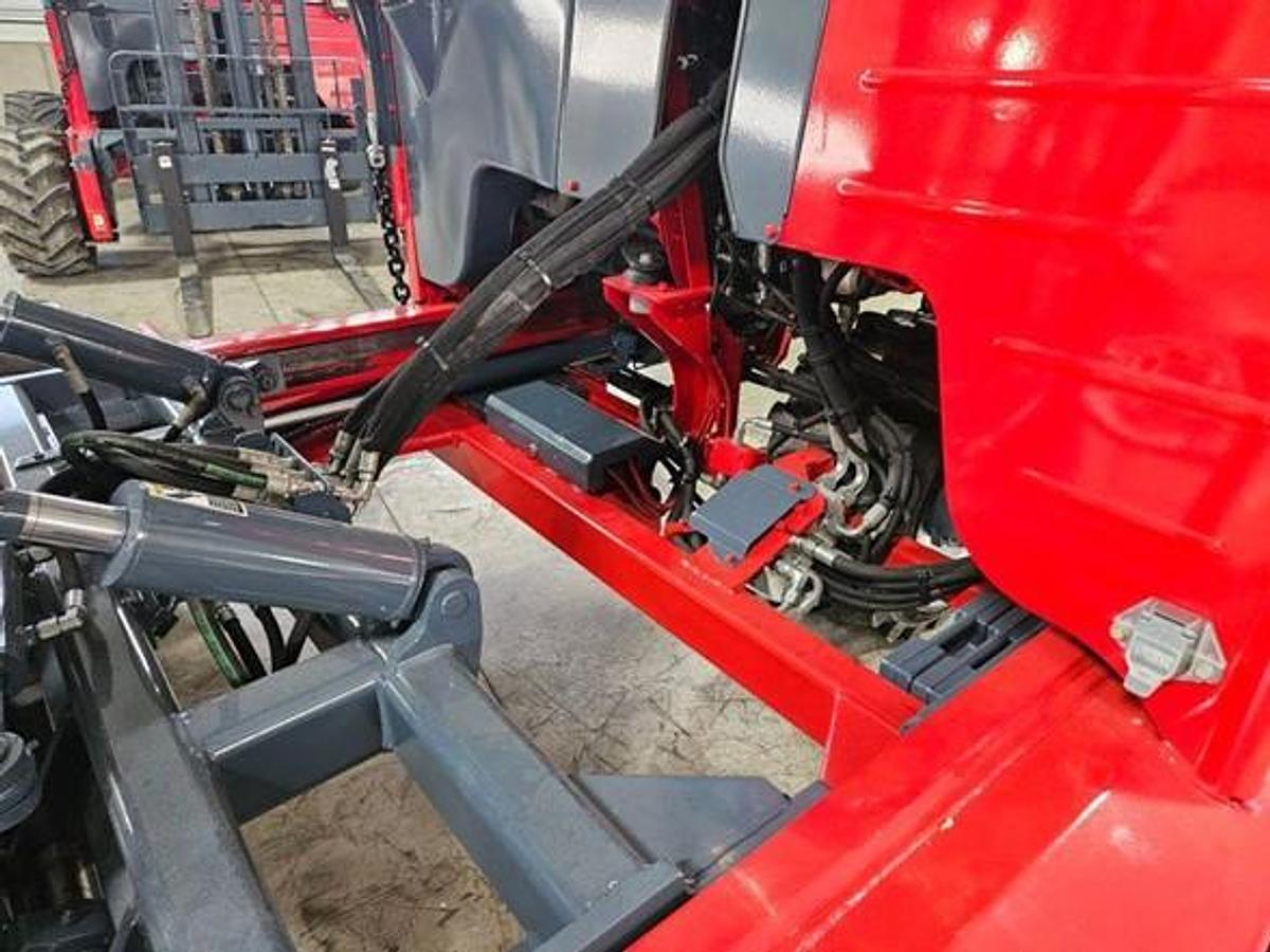 Used 2015 Moffett M8 55.3