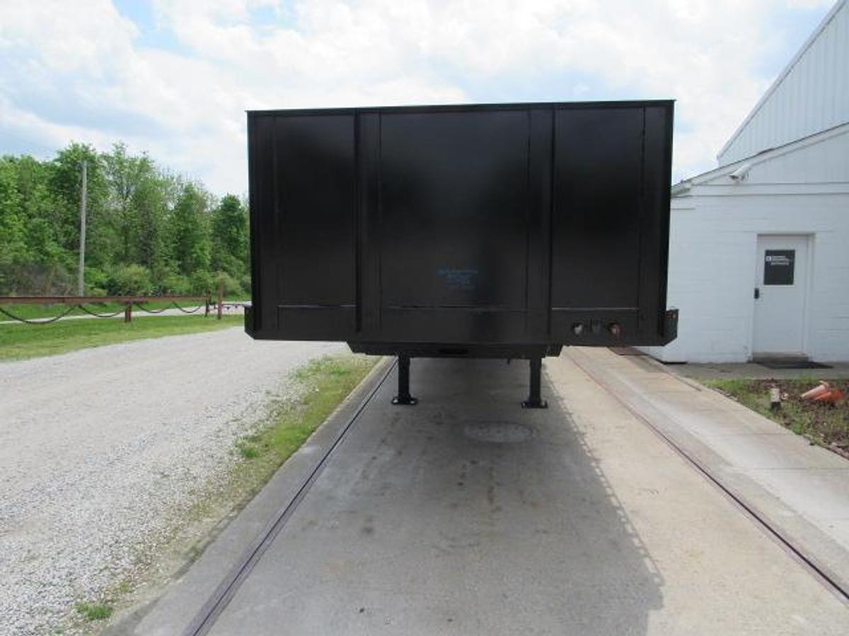 Used 2016 Great Dane Trailers 36' 6" X 102" Flatbed Moffett Trailer