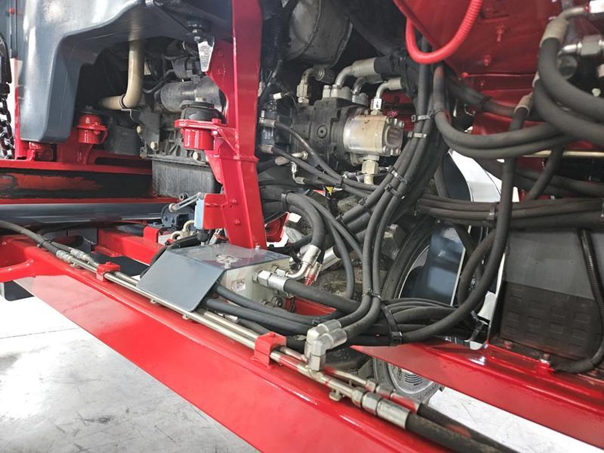 Used 2019  Moffett M5 50.4PNX  4 Way