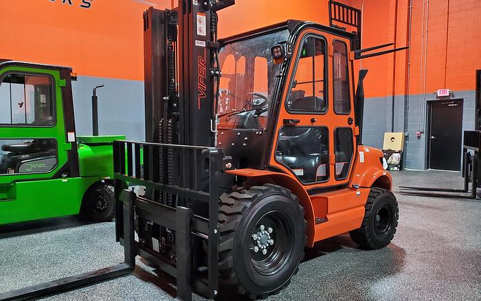 2024 Viper RTD30 Rough Terrain Forklift w CAB!