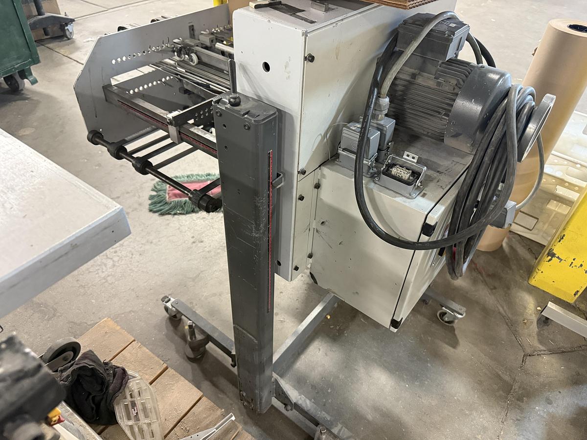 Used 2005 Heidelberg Stahl VFZ-52 Four-directional Folding Unit