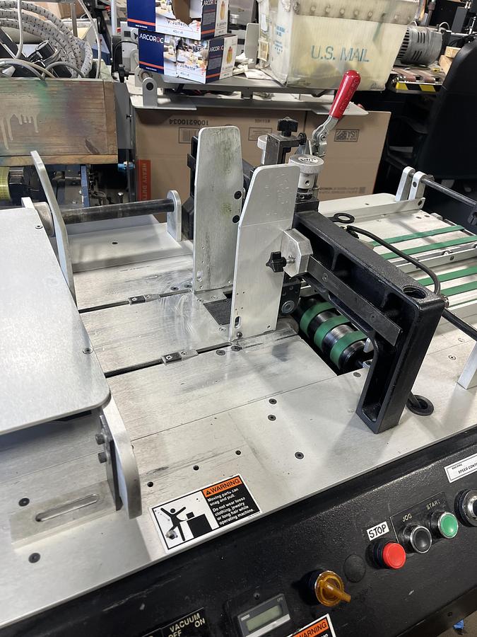 Used Kirk-Rudy 224DM 29” Wide Shuttle Feeder