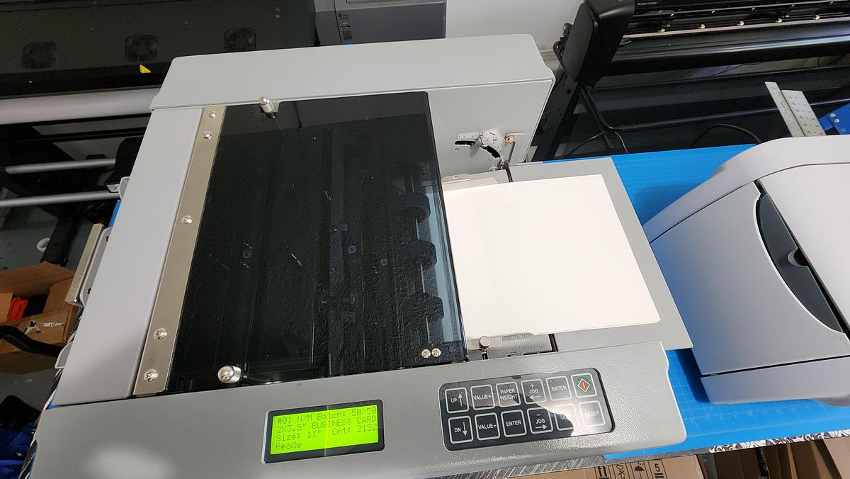 Duplo DocuCutter CC-229 Card Cutter