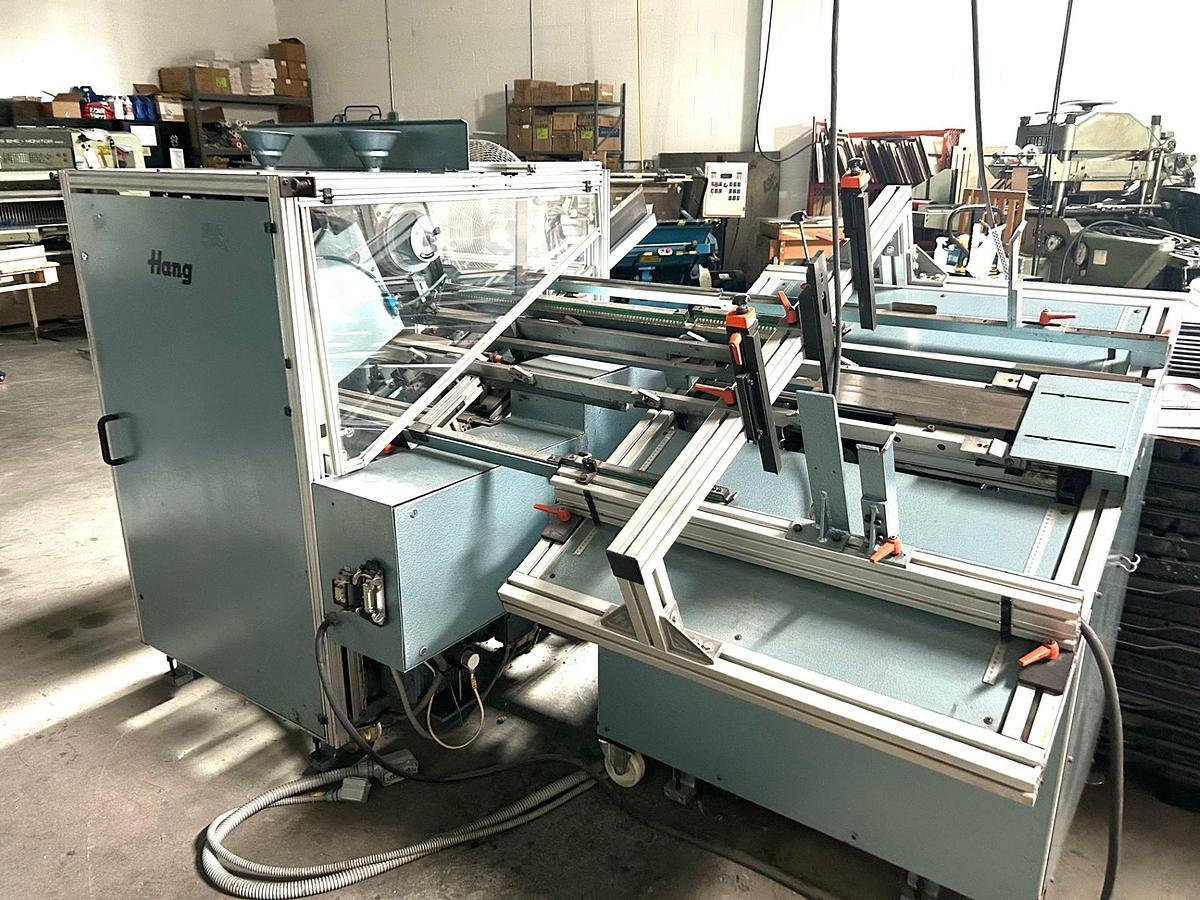 Used 1998 Hang 400 / 401 Automatic Riveting Ring Binder Machine