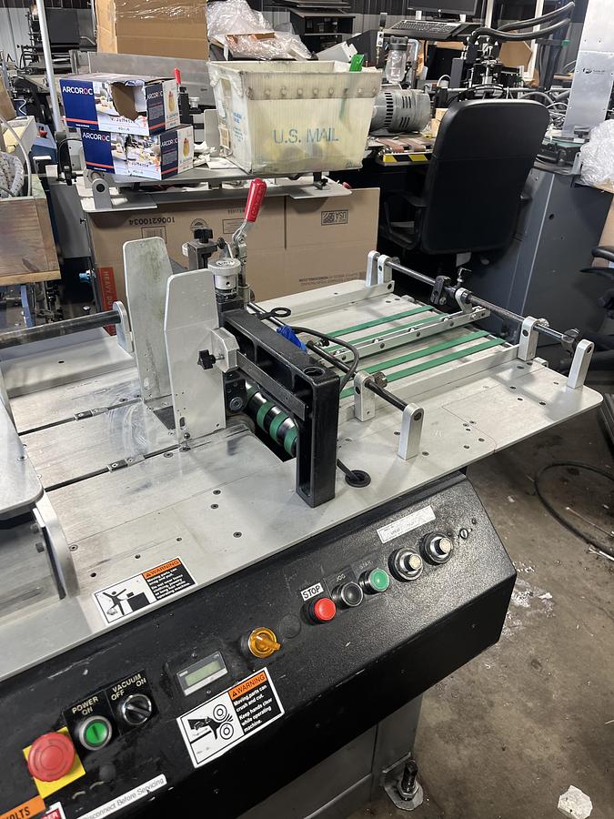 Used Kirk-Rudy 224DM 29” Wide Shuttle Feeder