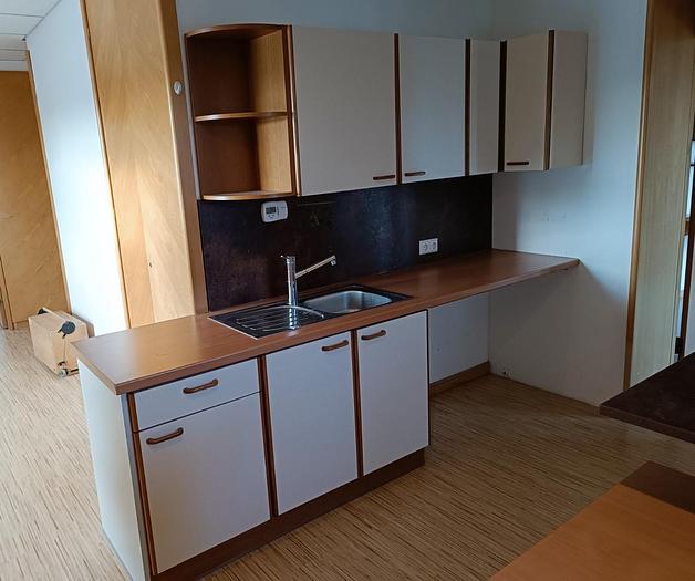 Gebraucht Küche mit Frühstücksplatz und E Geräte gebraucht