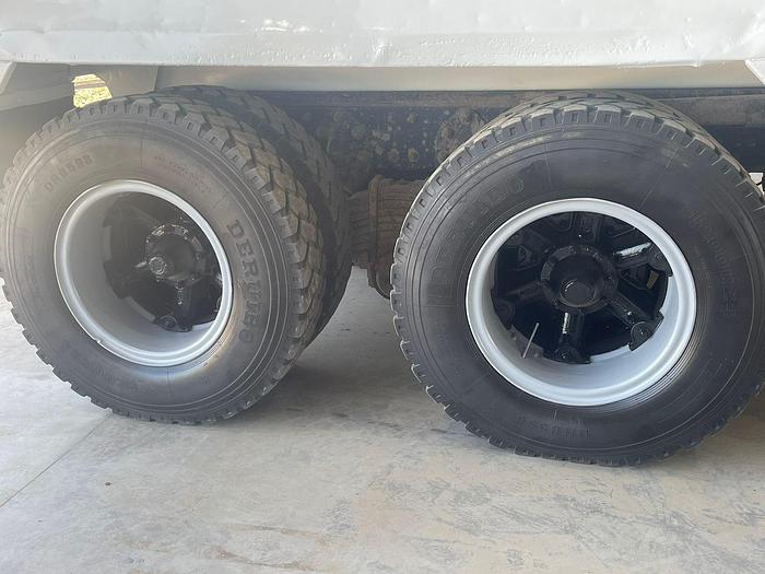 Usado Camion Mack GU813