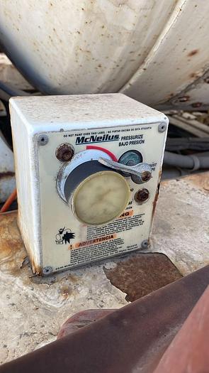 Usado 2013 MACK GU813E Con Equipo Mixer