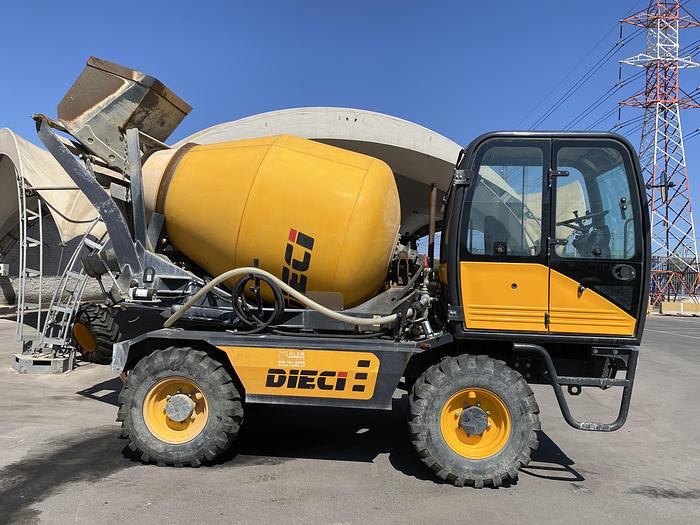 Usado 2019 AUTO-HORMIGONERA DIECI L 4700