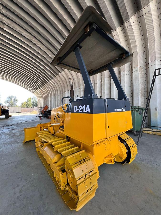 Used KOMATSU D21A-7