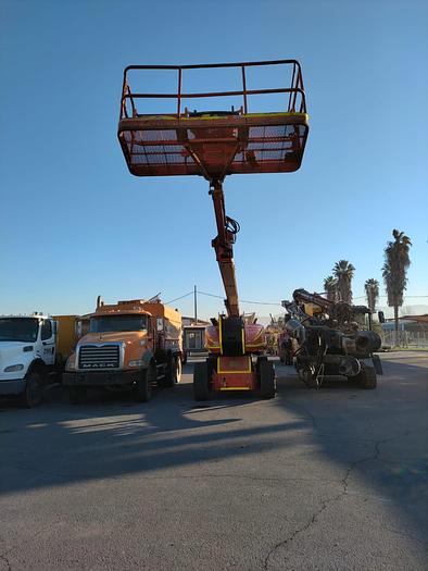 Usado 2011 ALZAHOMBRE JLG 1250AJP