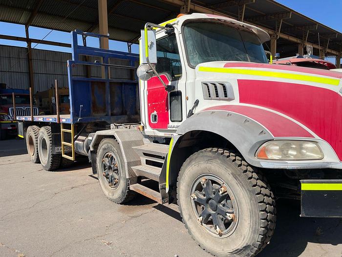 Used 2012 MACK GU813