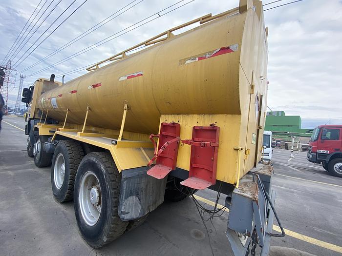 Usado Camion combustible