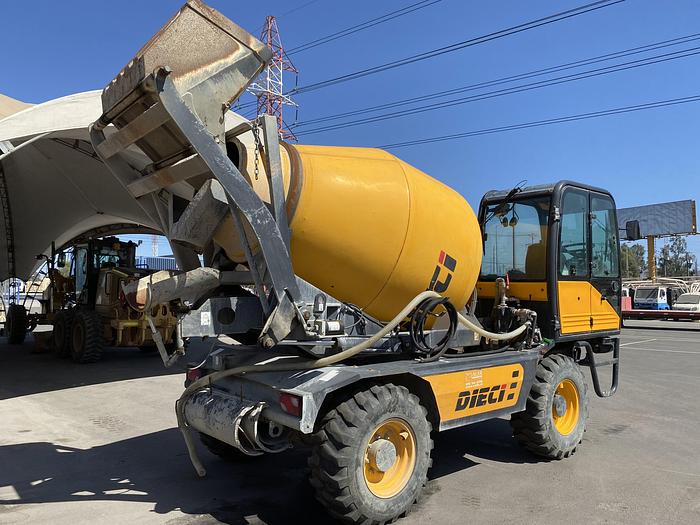 Usado 2019 AUTO-HORMIGONERA DIECI L 4700