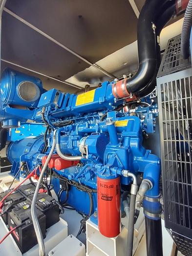 Usado GENERADOR INSONORIZADO