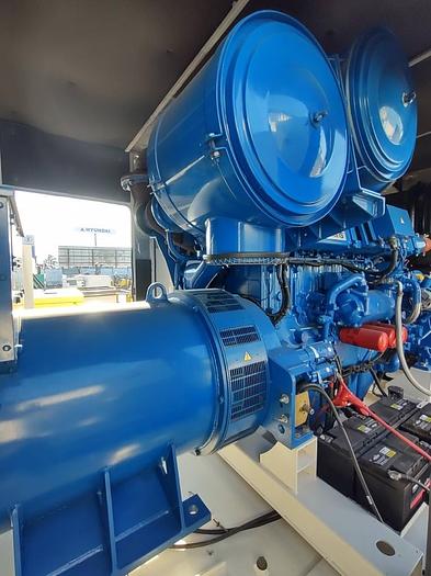 Usado GENERADOR INSONORIZADO