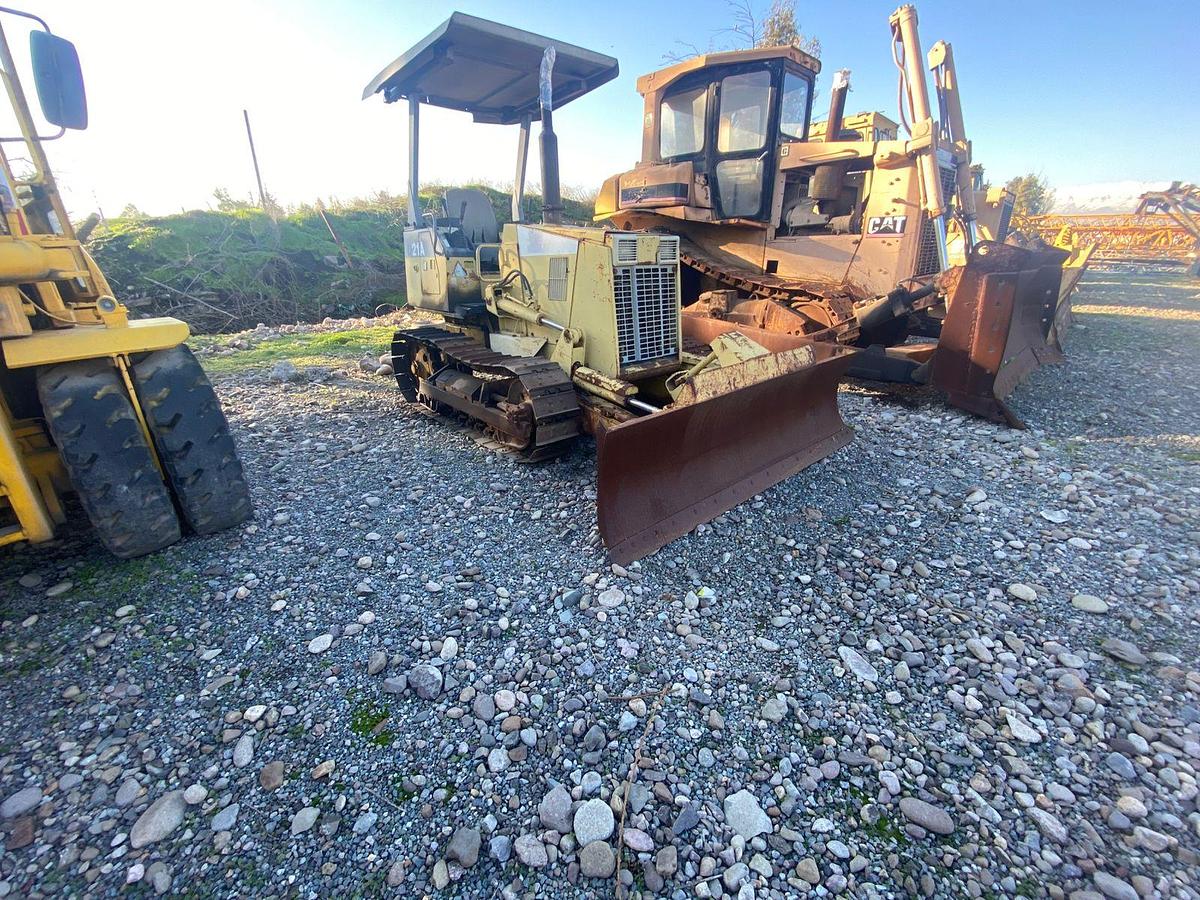 Used KOMATSU D21A-7