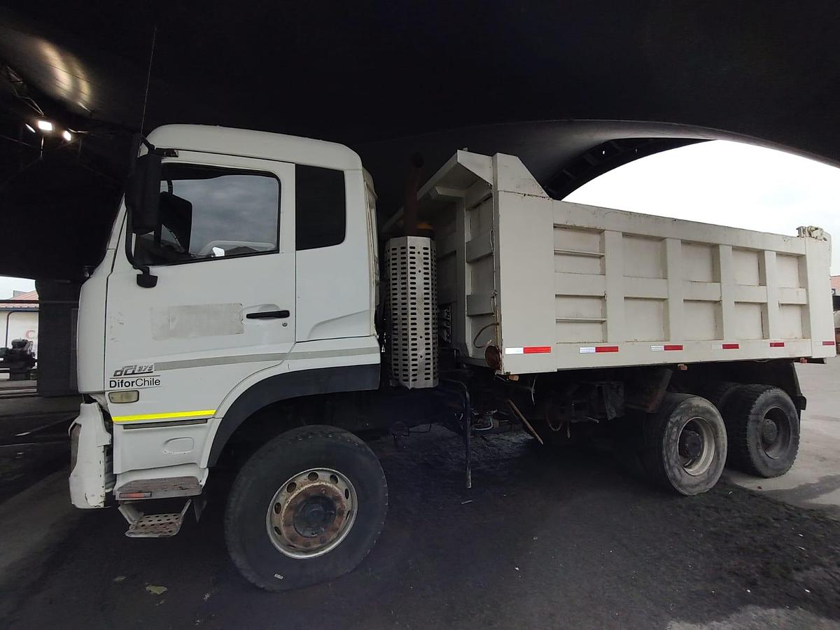 Usado CAMION TOLVA DONGFENG