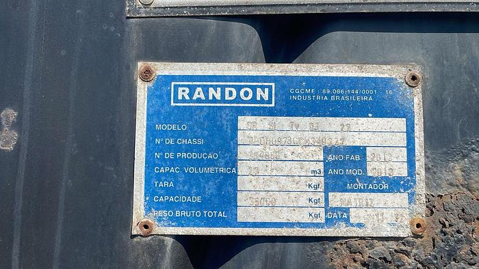 Usado 2012 MACK GU 813 con Silo