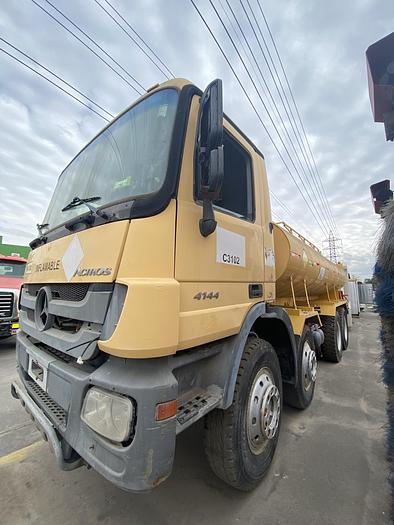 Usado Camion combustible