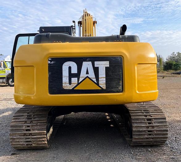 Usado 2018 CATERPILLAR 320D