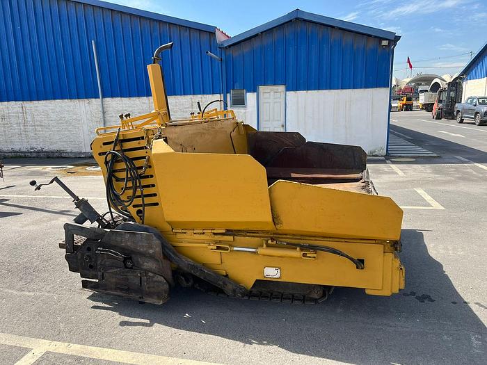 Usado 2002 GEHL 1648 Motor Yanmar de 48HP