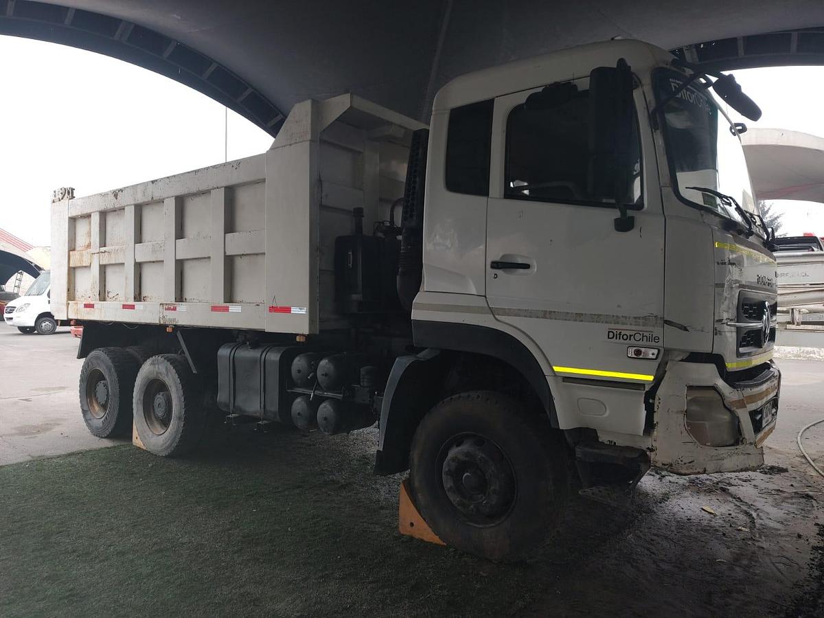 Usado CAMION TOLVA DONGFENG