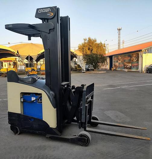 Usado Grua Horquilla Electria