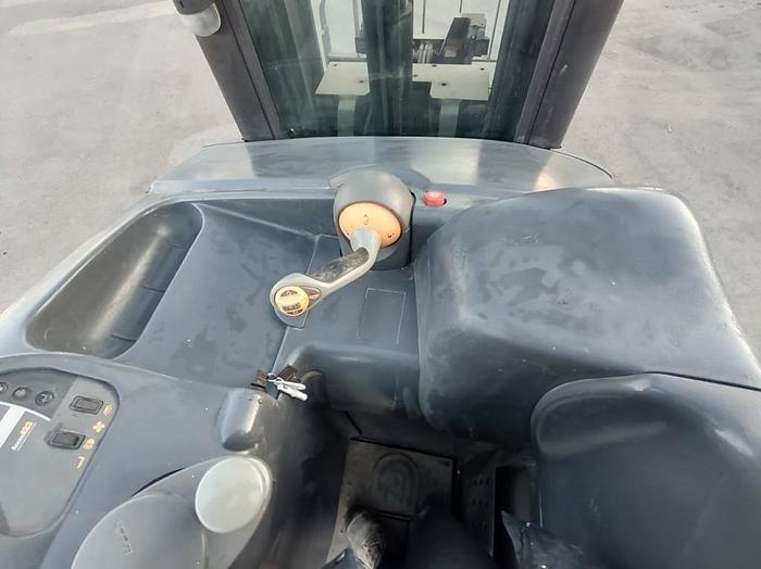 Usado Grua Horquilla Electria