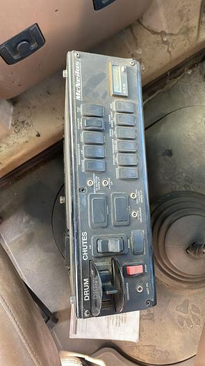 Usado 2013 MACK GU813E Con Equipo Mixer