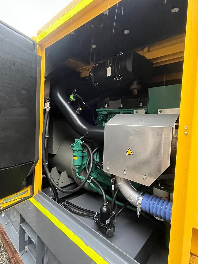 Usado Generador insonorizado Atlas Copco 500 KVA