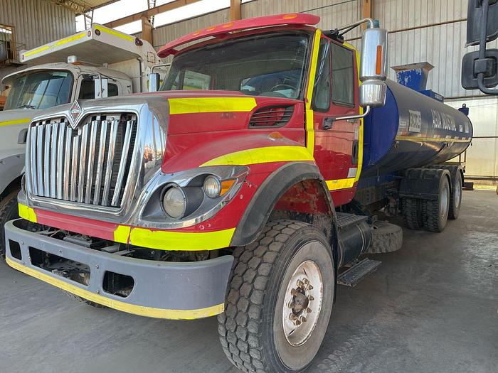 Used Camion Aljibe INTERNATIONAL