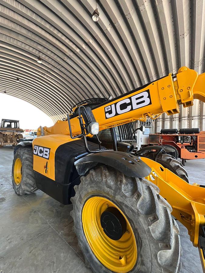 Used 2016 JCB 533-105
