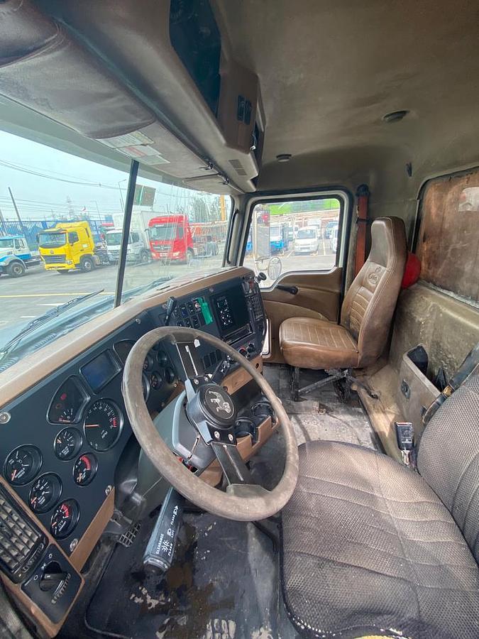 Usado CAMION TOLVA MACK GU813 6X4