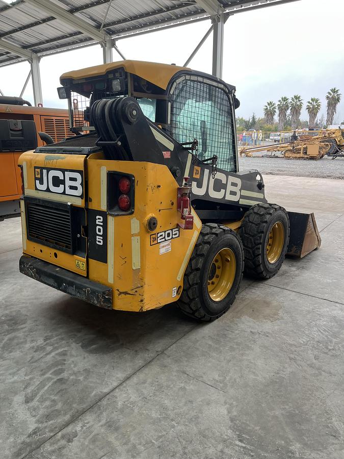Usado Mini cargador JCB 205 año 2021