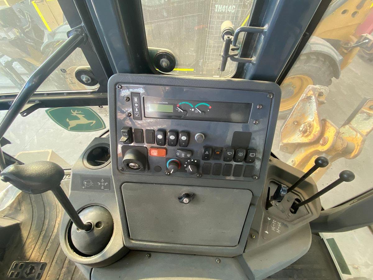 Used 2021 john deree 310L