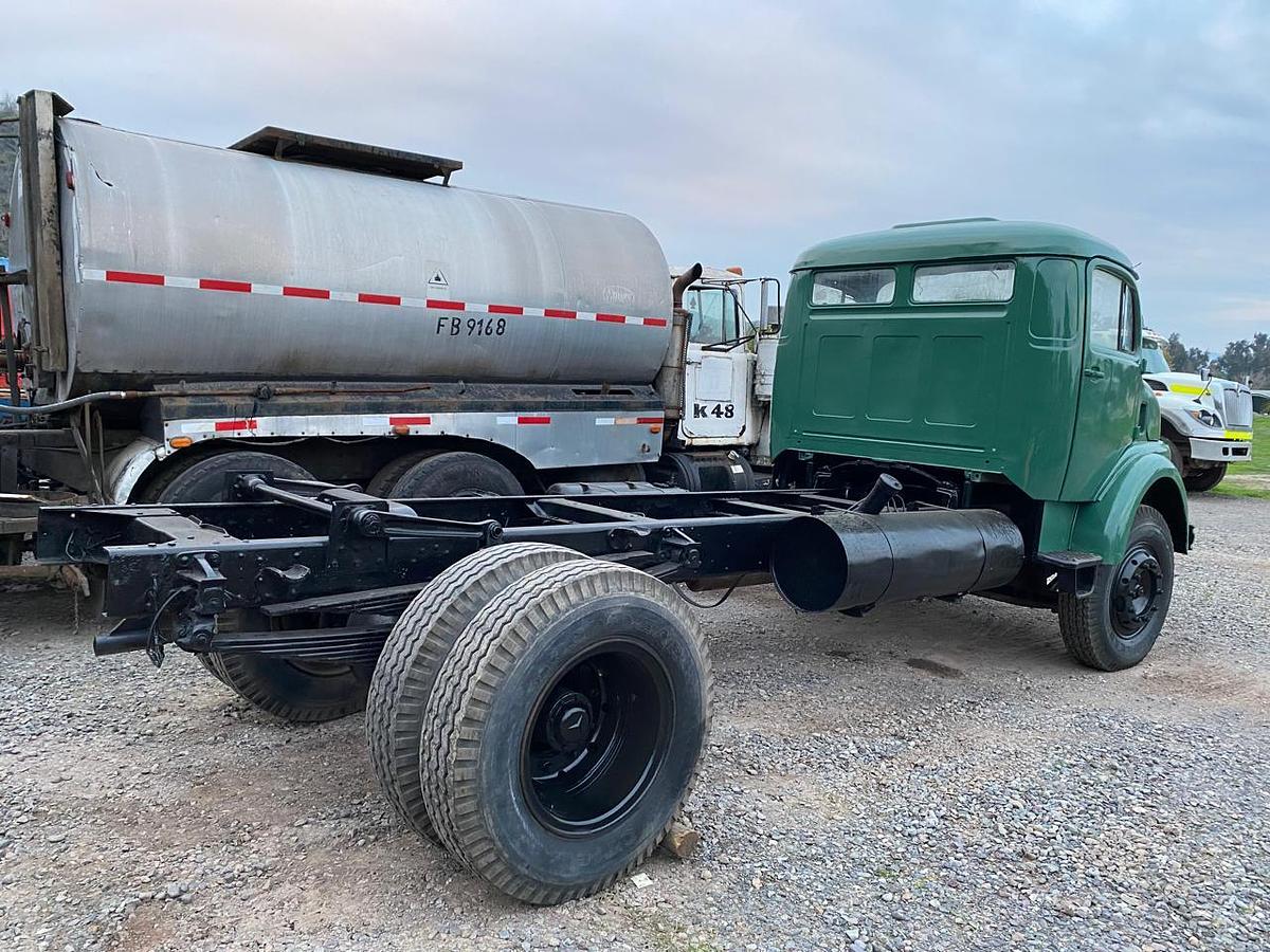 Used CAMION MERCEDES BENZ 1513 CON ESTANQUE ALJIBE