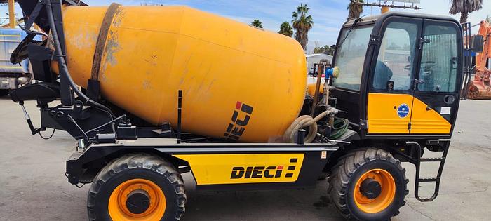 Usado AUTOHORMIGONERA DIECI F7000